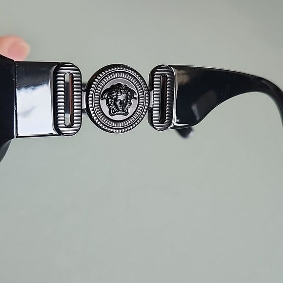 Versace Medusa Biggie Sunglasses - Picture 6 of 11